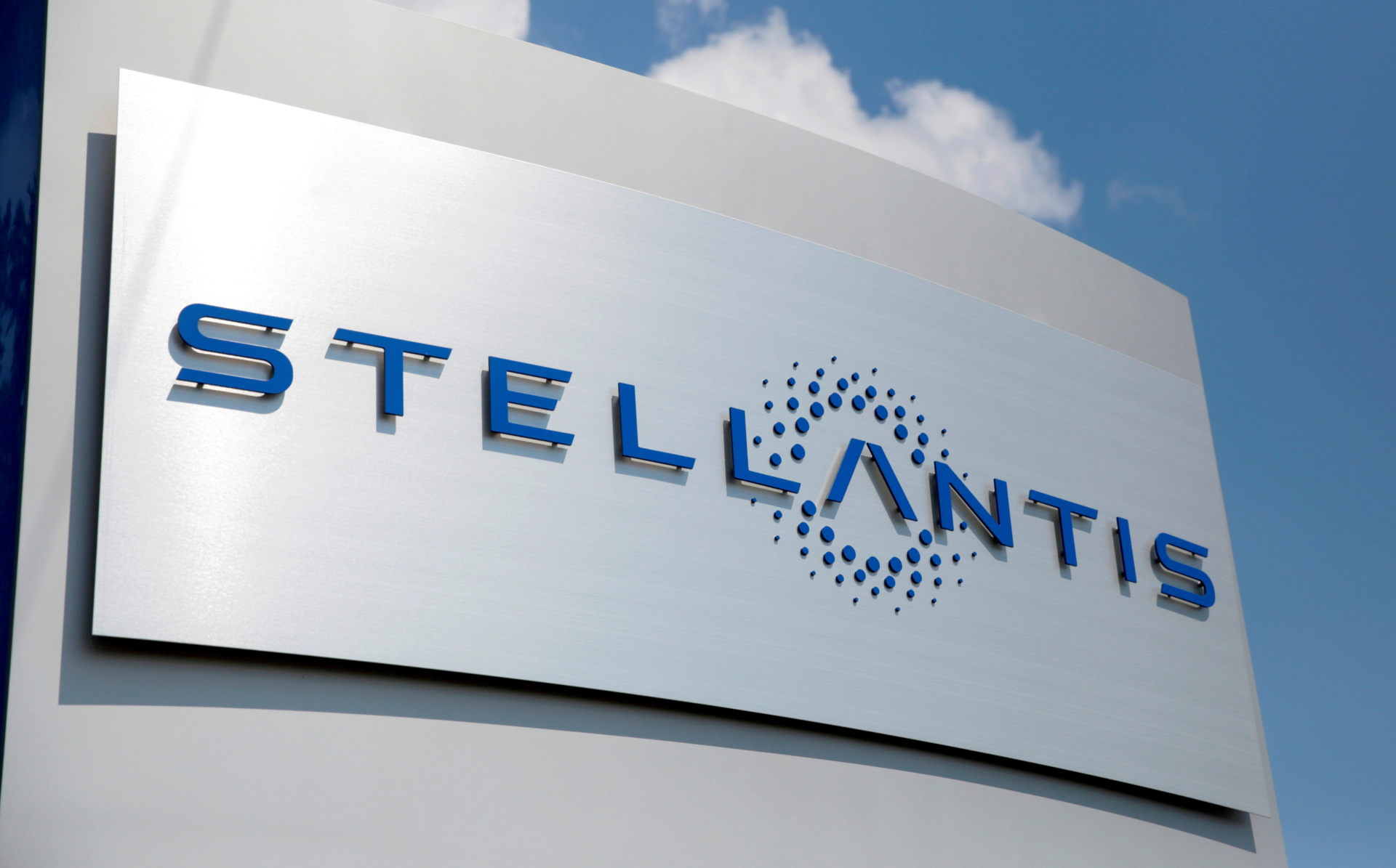 opiniones sobre Stellantis Financial Services